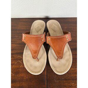 St. Johns Bay Zunyi Womens Sandals T Strap Sz 9M Tan Solid Open Toe Vegan F21992